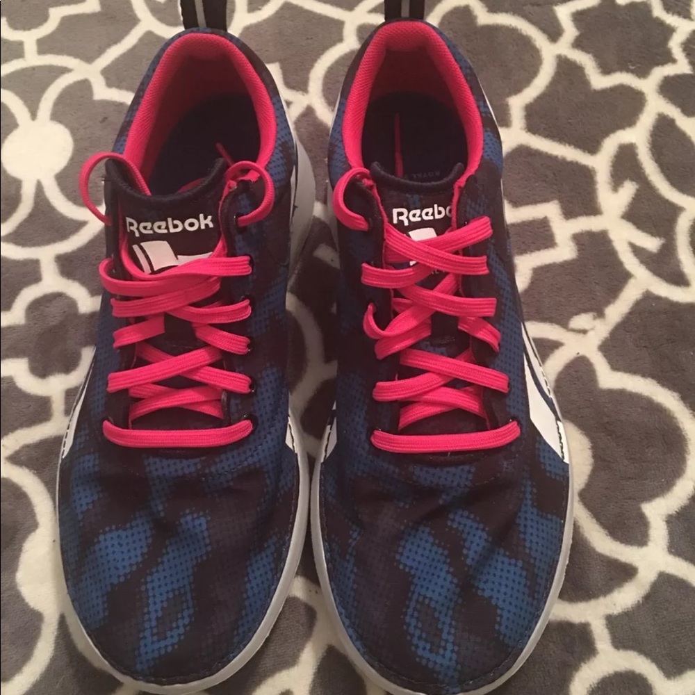 Women’s Reebok Royal flag shoes size 8